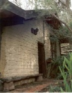 Eltham mudbrick residence